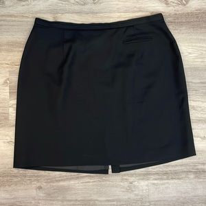 Working Classics Designs & Co Black Knee Length 51% Wool Skirt Size 22